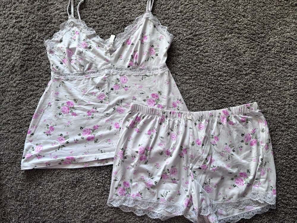 Laura Ashley floral 4 piece pajama set
